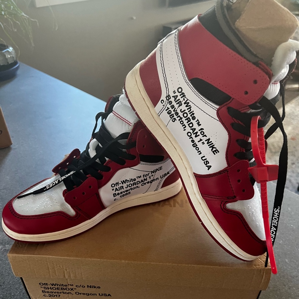 COPY - NIKE AIR JORDAN

AIR JORDAN 1 “OFF-WHITE”

WHITE, BLACK-VARSITY RED | 20…